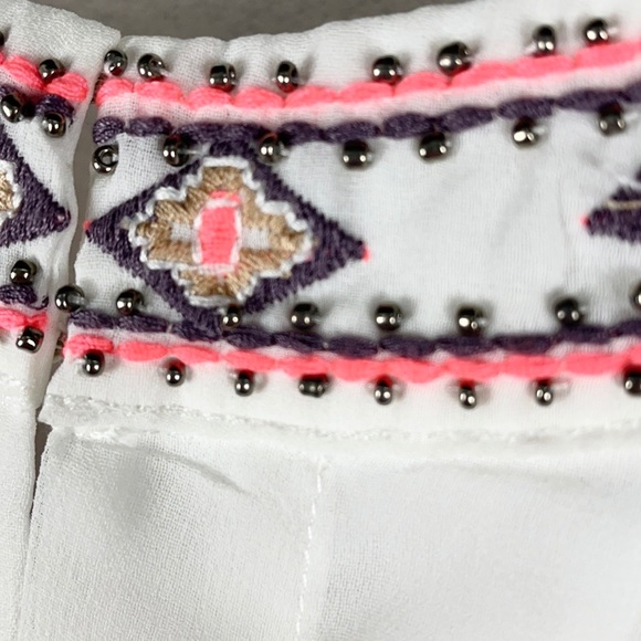 PIXLEY | 💐Beaded Neckline Loose Sleeveless Blouse Top - Picture 8 of 8